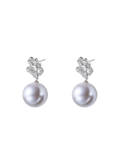 Winslet Pearl White Earrings