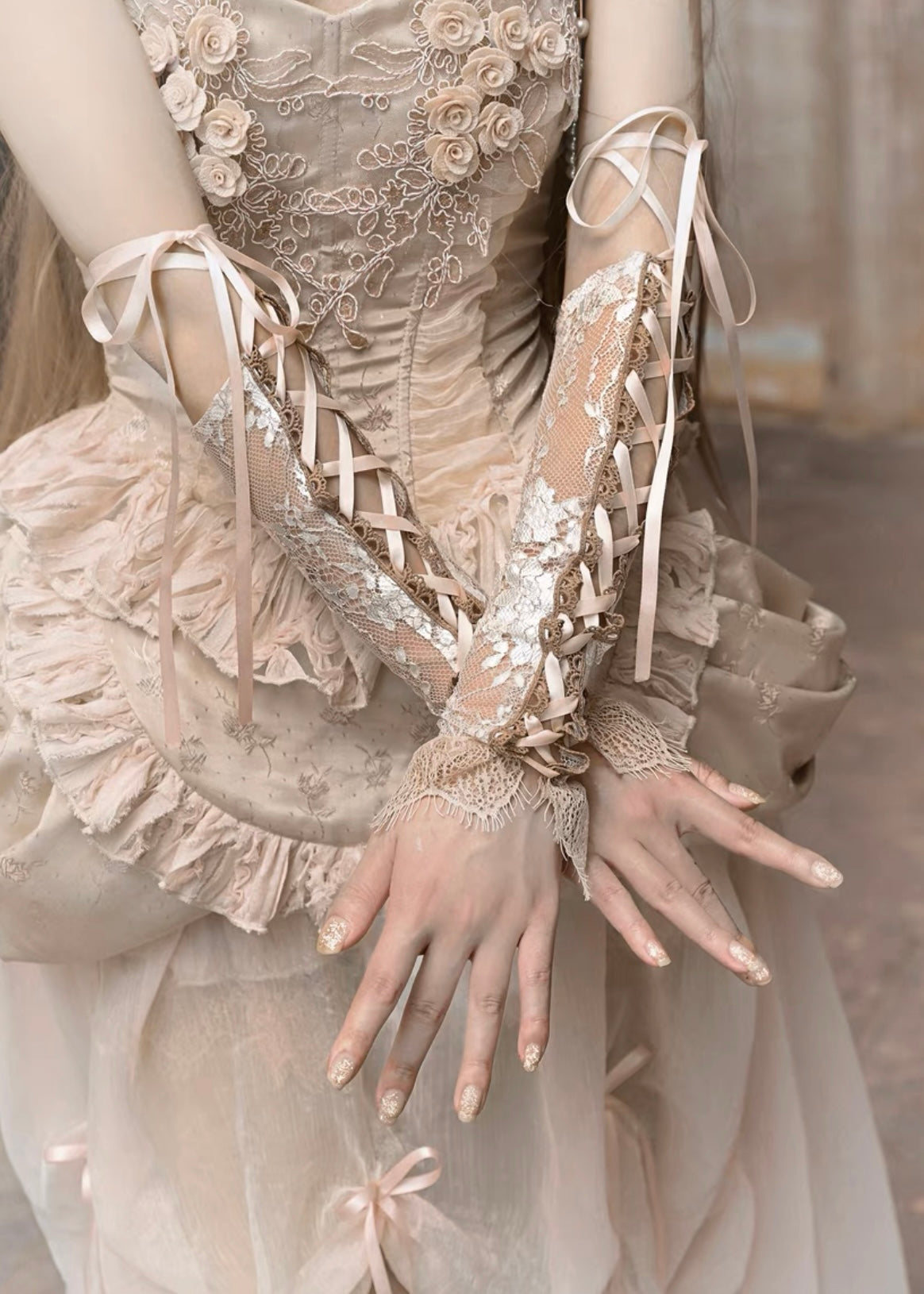 Rococo ballerina sleevelet