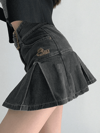 Pleated denim mini skirt with buckle belt