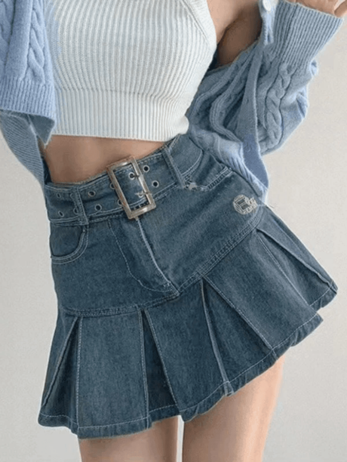 Pleated denim mini skirt with buckle belt