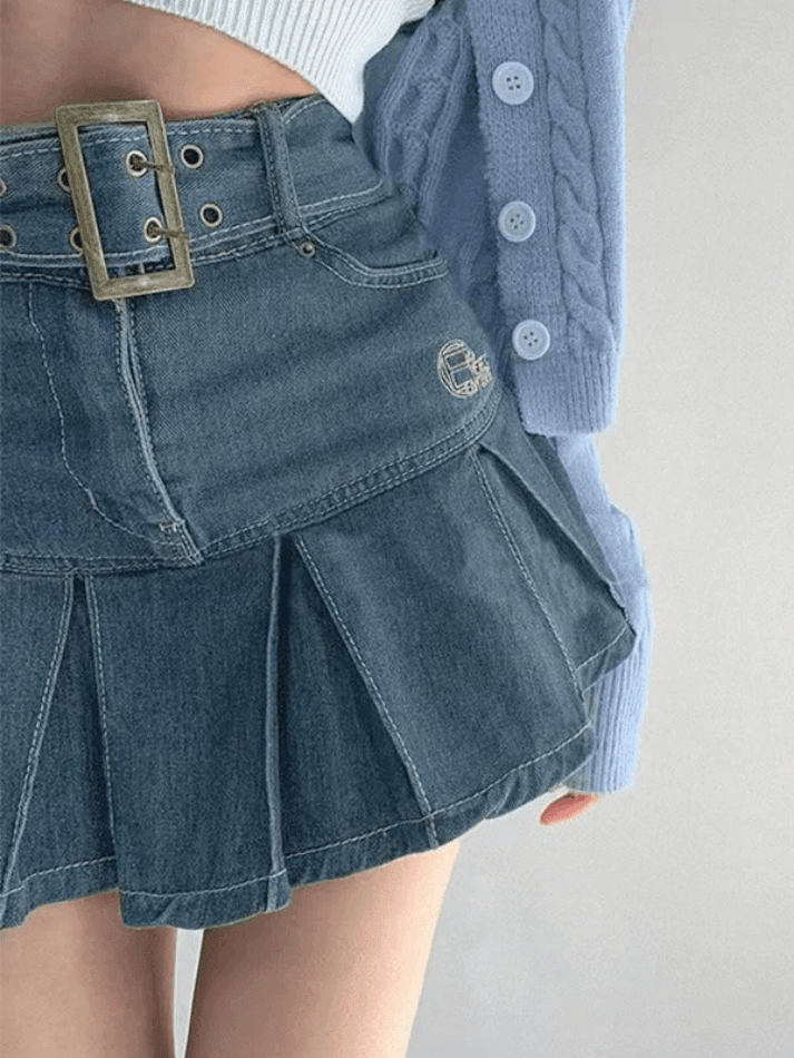 Pleated denim mini skirt with buckle belt