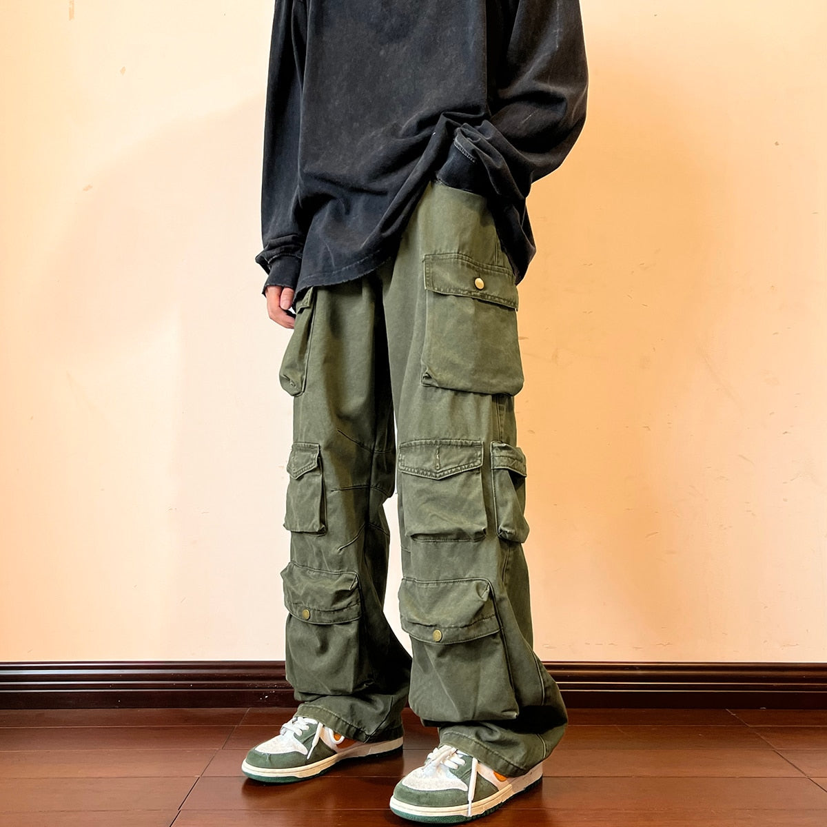Multi-pocket Cargo Pants - Vintage Streetwear Style